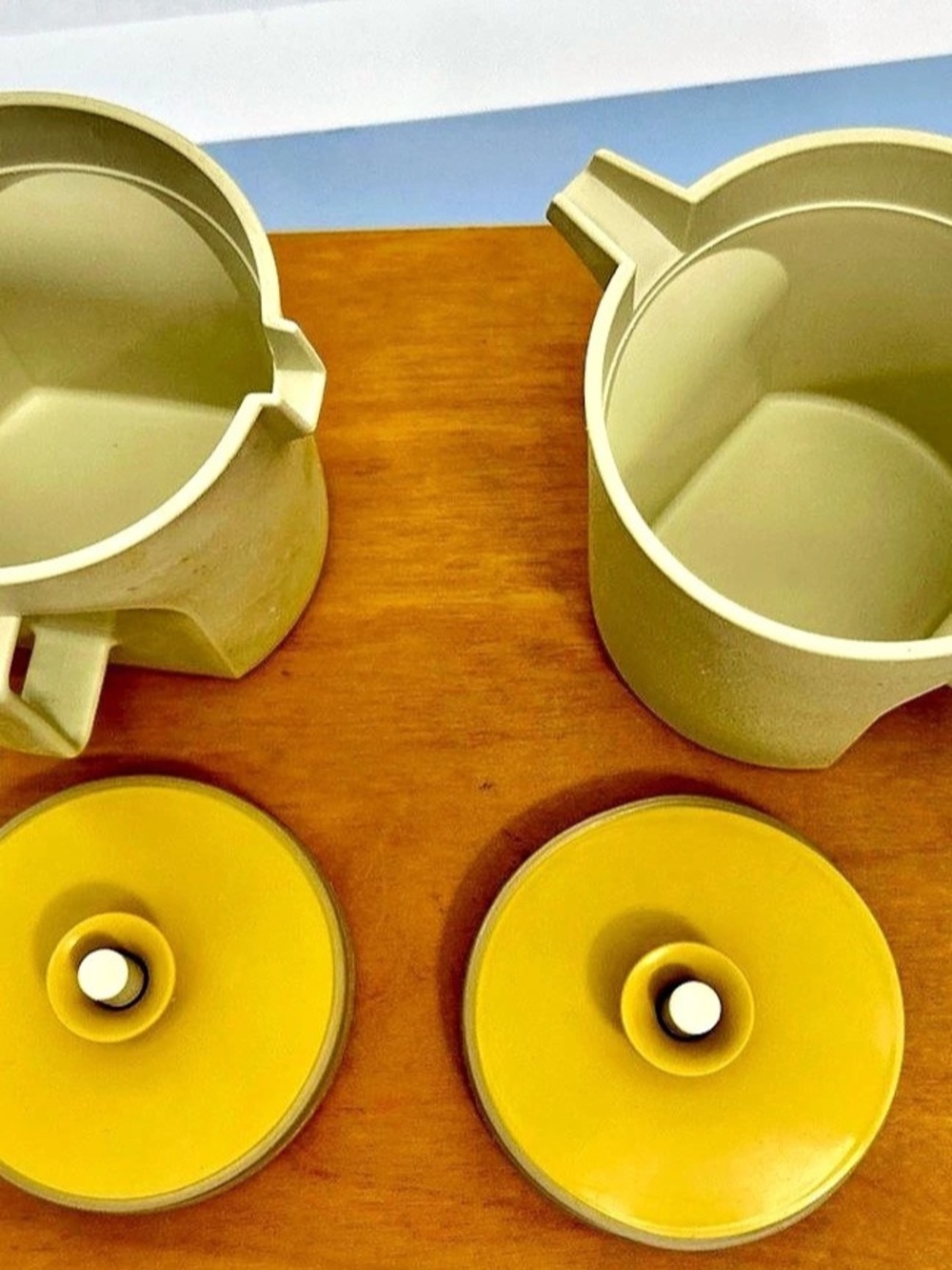 Tupperware Yellow & Cream Lidded Cookware Set - Picture 6 of 8